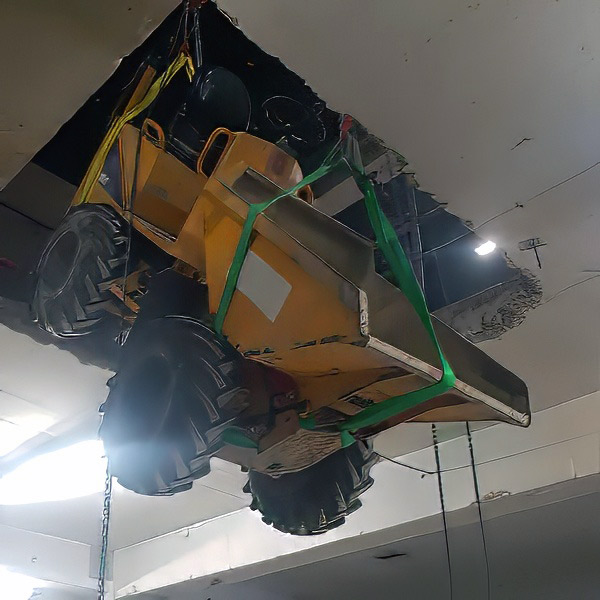 plant lifting with a small crane
